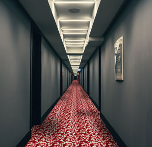 Red Loop Modern Banquet Carpet
