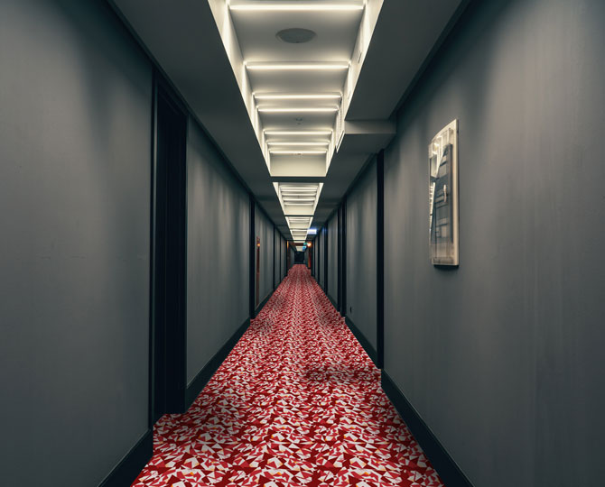 Red Loop Modern Banquet Carpet